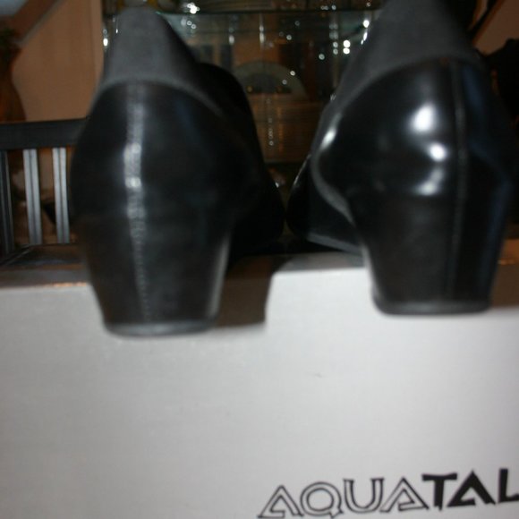 AQUATALIA Black Nappa Leather Weatherproof 1 3/4" Wedge Flat 8Medium - Picture 13 of 16